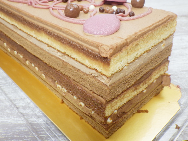 コストコの4種のチョコレートケーキはハイカロリー