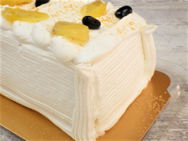 コストコの黒糖きな粉バーケーキの側面のクリーム